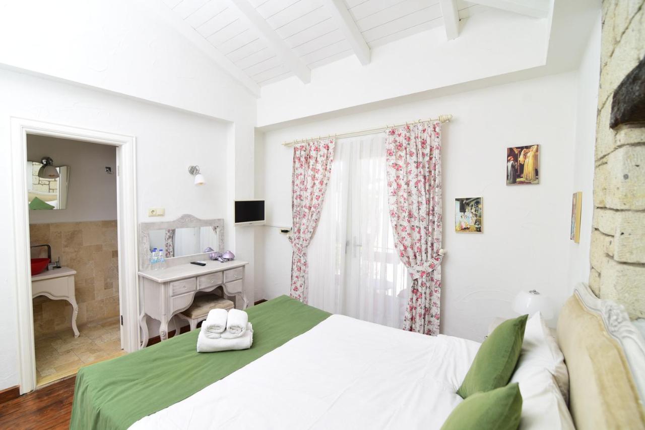 Zubeyde Hanim Otel Alacati Çeşme Exterior photo